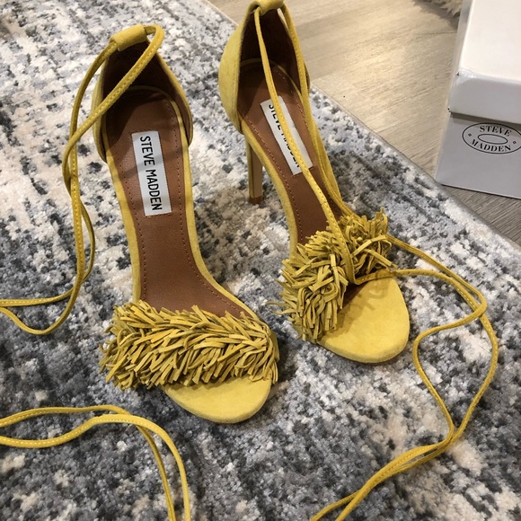 Suede lace up fringe stiletto - Picture 4 of 10